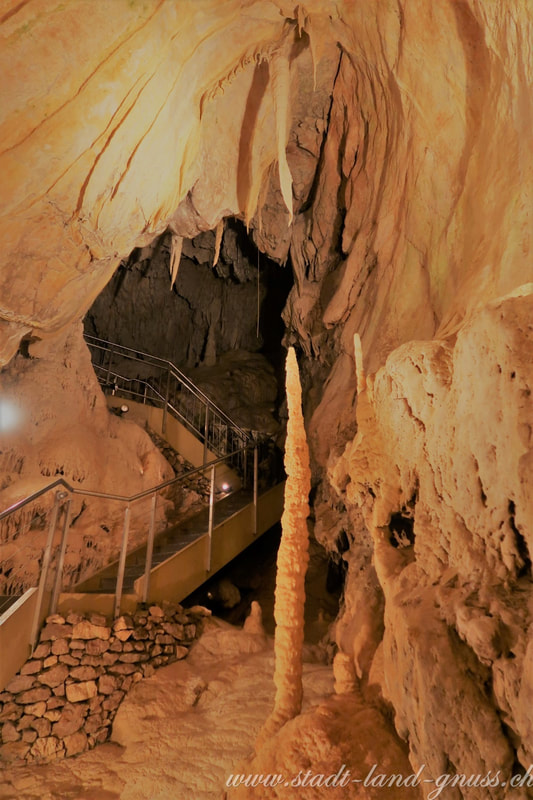 Grotten von Vallorbe. Tropfsteinhöhlen. Ausflugstipp im Schweizer Jura. Les Grottes de Vallorbe.