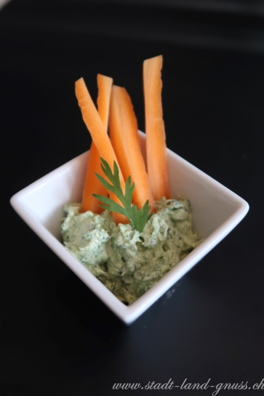 Rezept für ein Dip mit Karottengrün - Leaf to Root